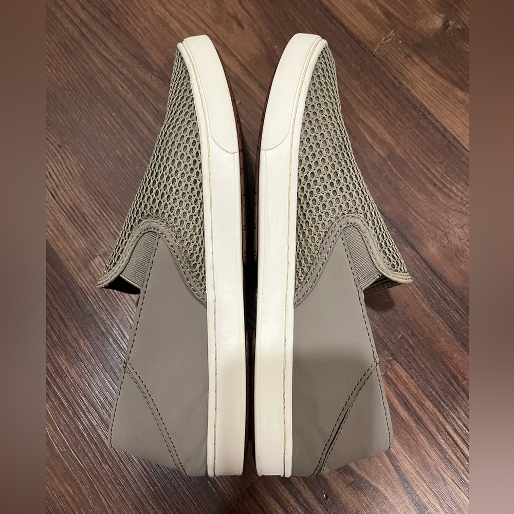 OluKai Pehuea Women's Classic Lightweight Slip-on Sneaker Drop-In Heel Size W 10 - Picture 4 of 9
